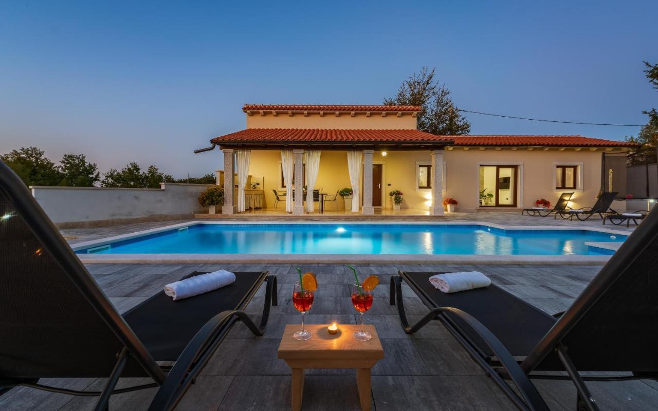 Villa Desapemani Žminj Eksteriør bilde